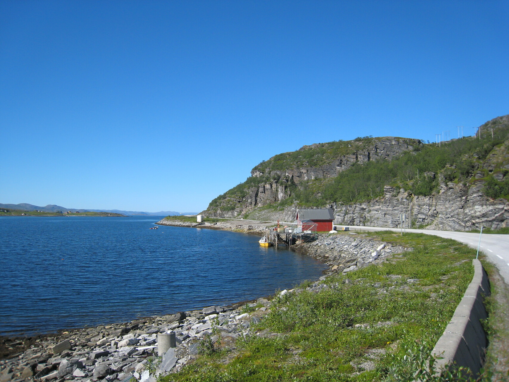 Sommerdag ved sjøen i Lillefjord